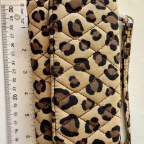 Vera Bradley Wristlet - Picture 5 of 6